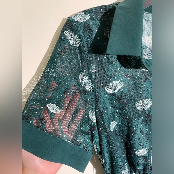 Green dress - Picture 3 of 5